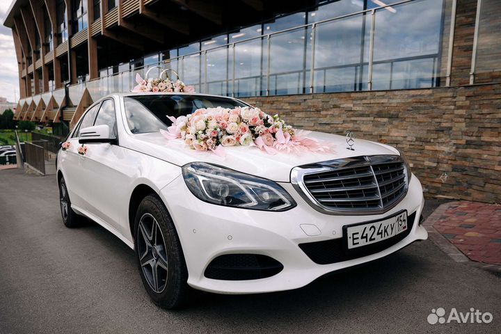 Свадебные украшения на машину