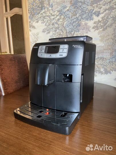 Кофемашина Saeco intelia