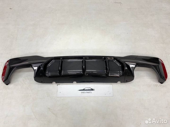 BMW G30 M5 диффузор карбон