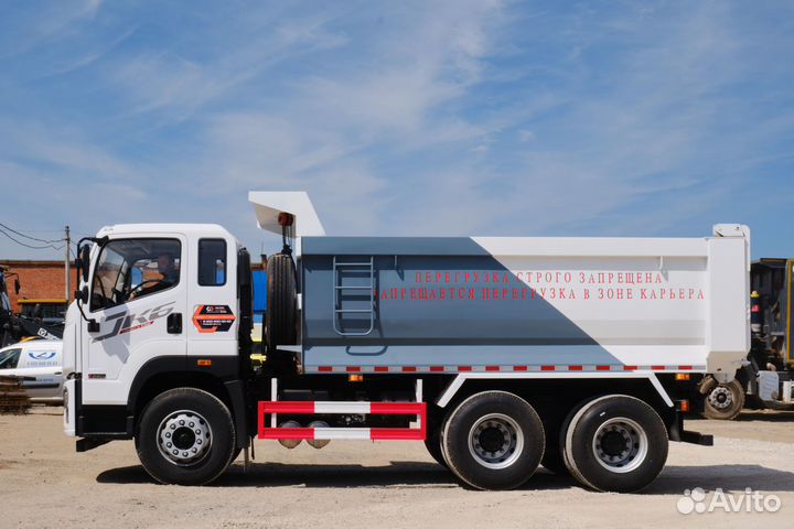 FAW CA3250P66K24T1E5, 2023