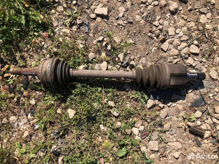 Полуось (привод) передний левый Chery Tiggo T11