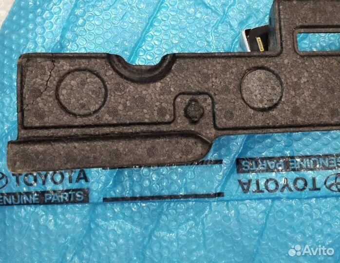 Наполнитель переднего бампера Тойота Аурис 12-15