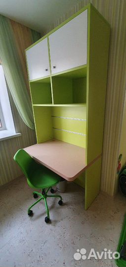 Компьютерный стол школьника