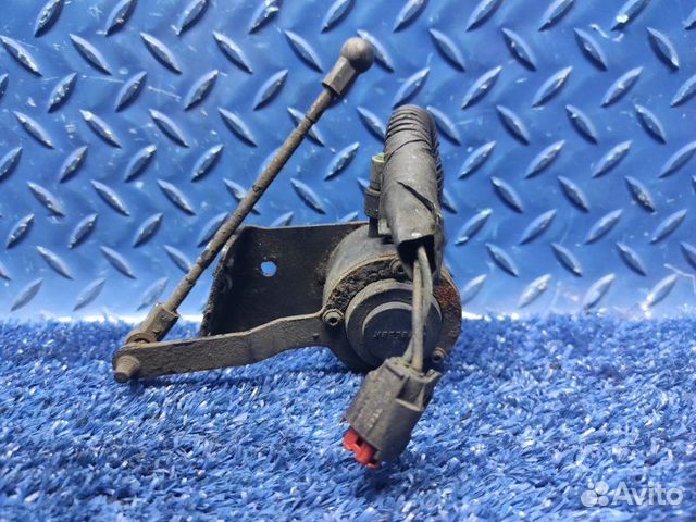 Датчик просвета передний правый Cadillac Escalade