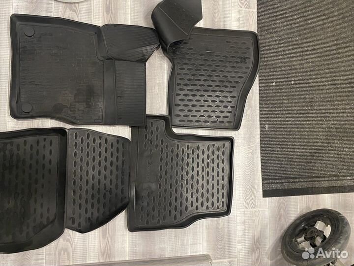 Автомобильные коврики резиновые ford focus 3