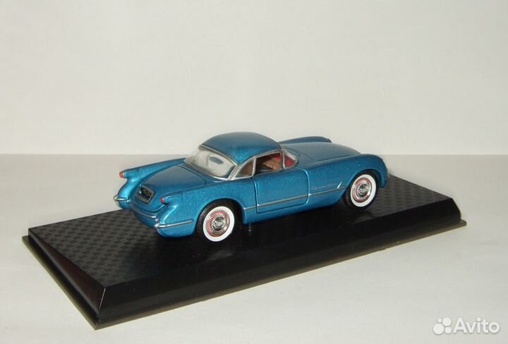 Шевроле Chevrolet Corvette 1955 Road Champs 1:43