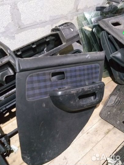 Карта двери Nissan Cube z10