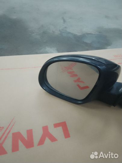 Зеркало заднего вида на Skoda Yeti