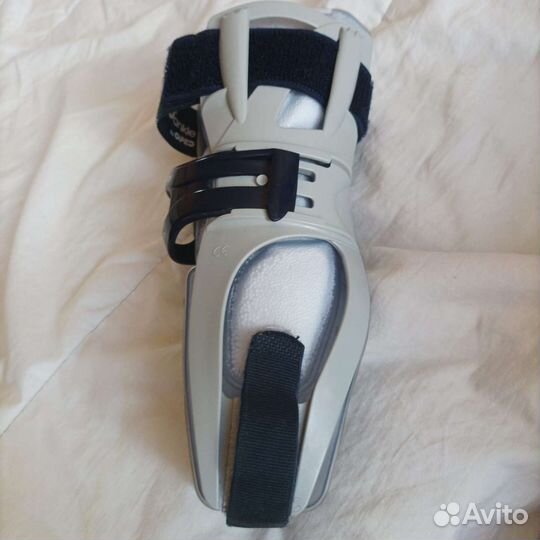 Ортез шина Vako на лодыжку голеностоп