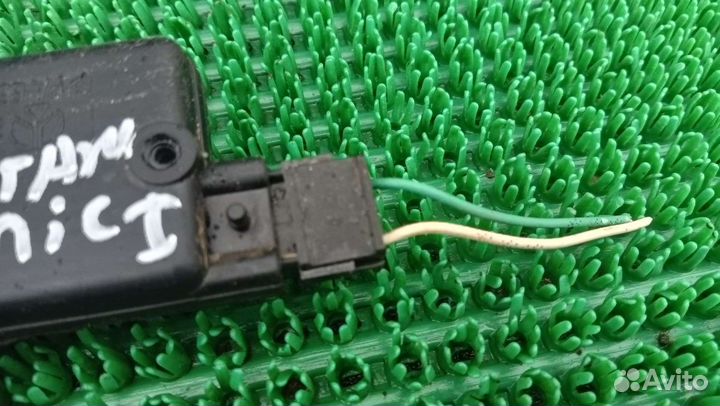 Активатор замка багажника задний Renault Scenic 1