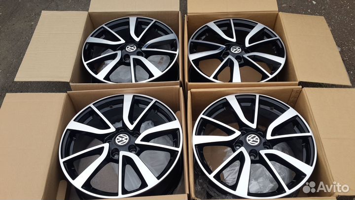 Volkswagen Jetta/Golf R17 совершенно новые