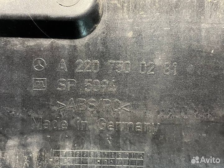 Накладка крышки багажника Мерседес w220 197u