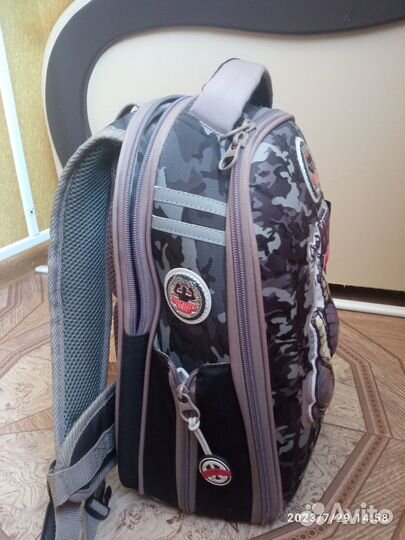 Школьный рюкзак