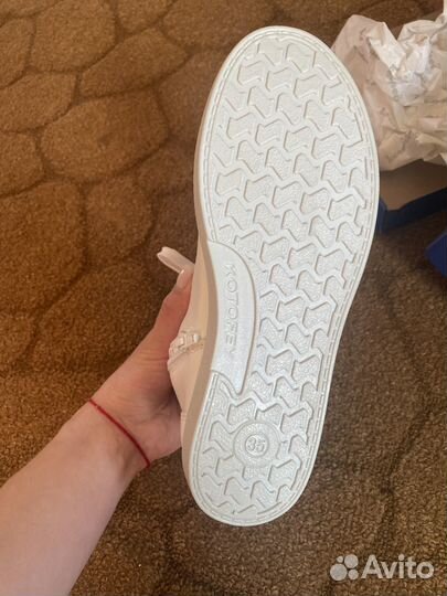 Продам ботиночки на девочку, «Котофей» размер 34