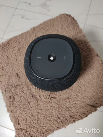 Умная колонка JBL Link Music с Алисой