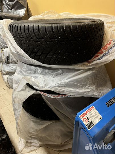 Nokian Tyres Hakkapeliitta 8 SUV 265/60 R18