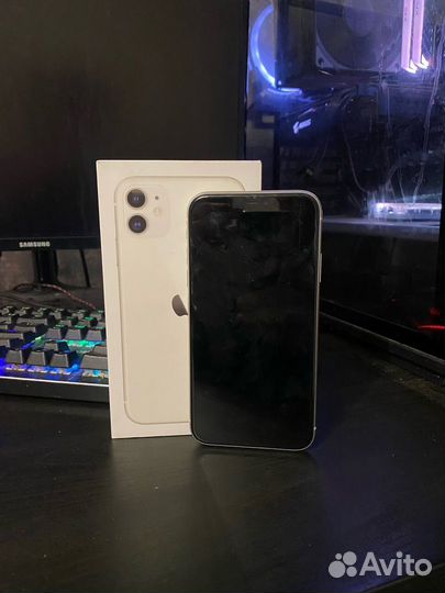 Продам iPhone 11 128