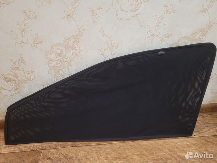 Автомобильная шторка Lexus