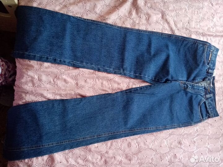 Джинсы новые