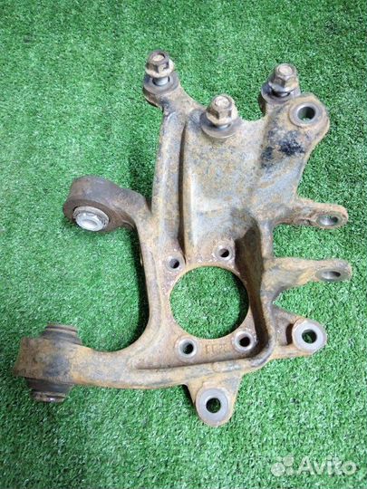 Кулак поворотный задний правый Kia Optima JF G4KH