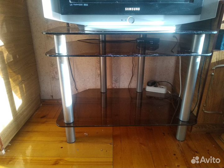 Тумба стеклянная