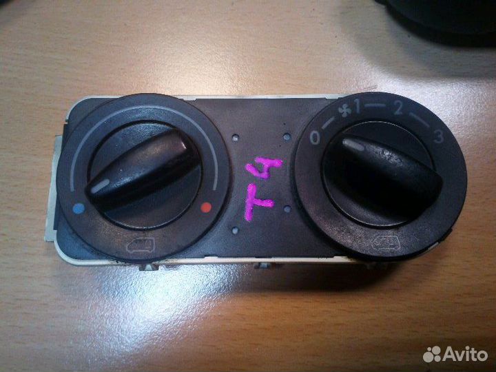 Блок управления печкой Volkswagen Transporter T4