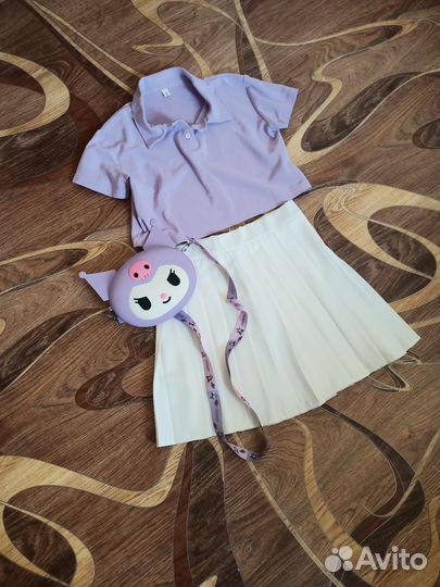 Комплект одежды с сумкой и джинсами