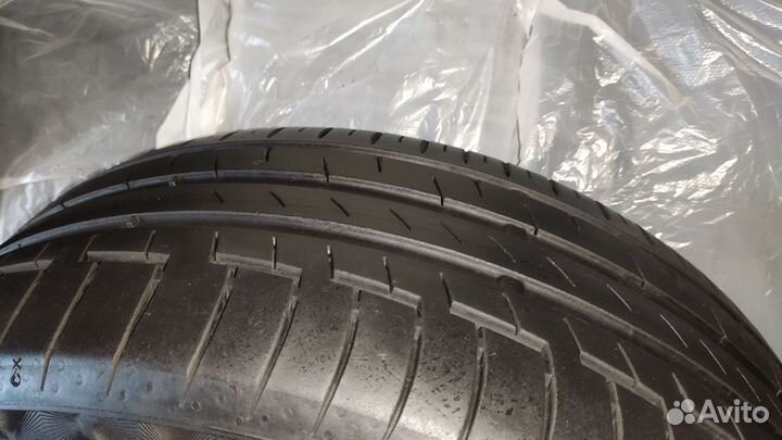 Continental PremiumContact 6 215/55 R17 94V