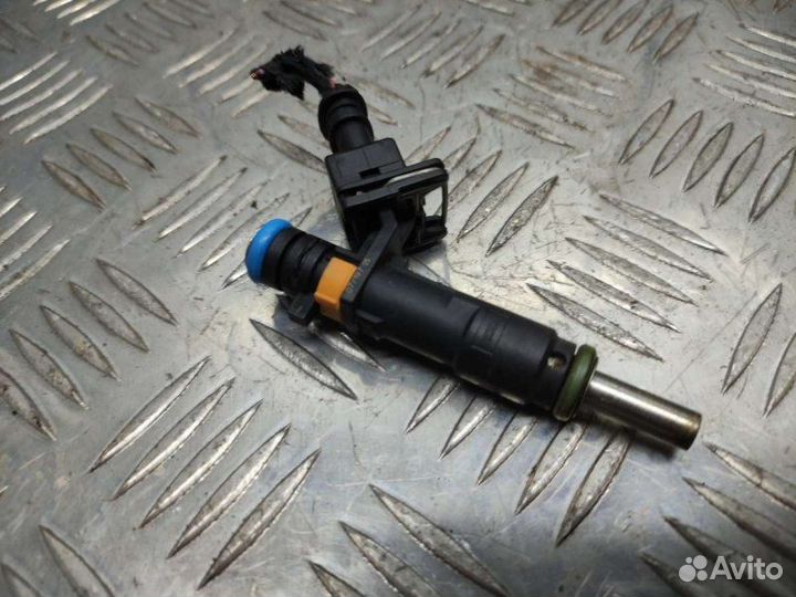 Форсунка Opel Zafira B 1.8 2007