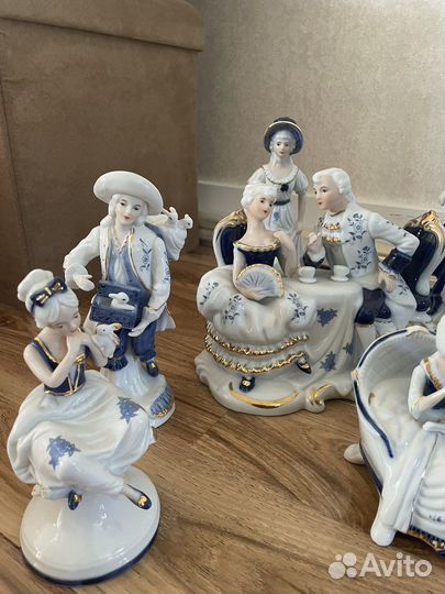 Статуэтки Rococo Collection