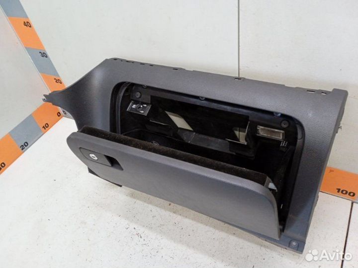 Бардачок Volkswagen Jetta 5 1.6 2009