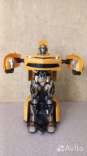 Радиоуправляемый робот трансформер