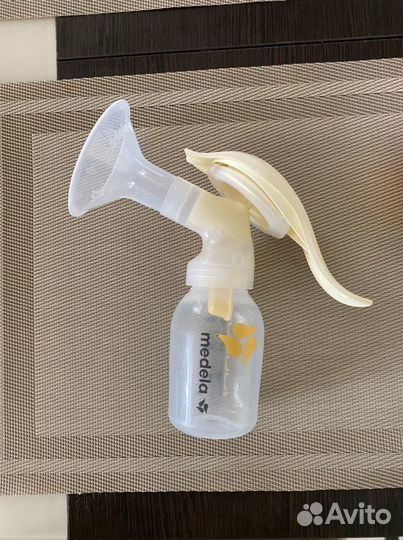 Молокоотсос ручной Medela