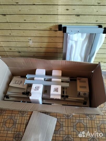 Запайщик пакетов импульсный педальный FRT-800