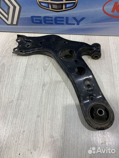 Рычаг подвески Geely emgrand X7 Прав