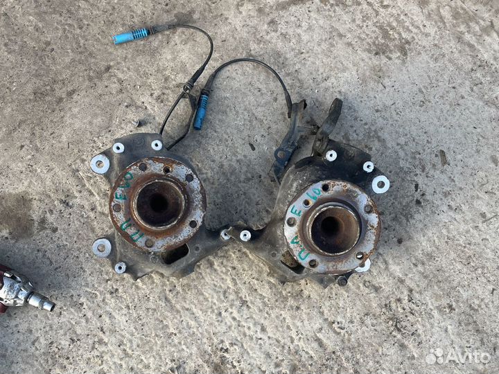 Поворотный кулак бмв е60