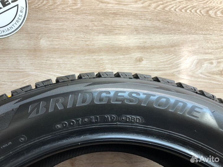 Bridgestone Blizzak DM-V2 235/55 R20 102T