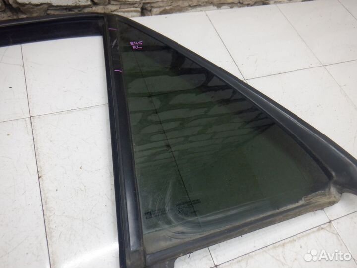 Форточка двери задней Cadillac SRX