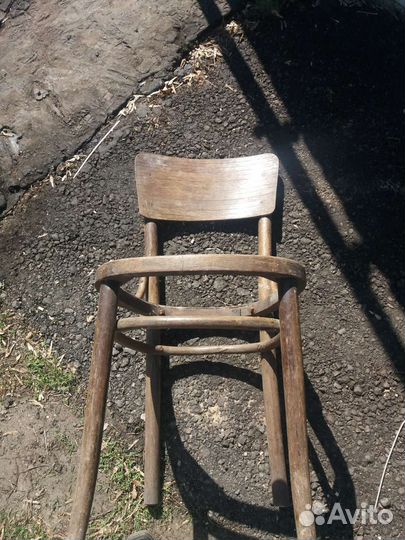 Стул деревянный