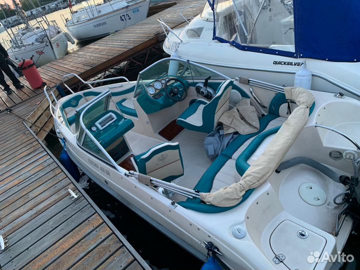 Прогулки по реке, аренда катера