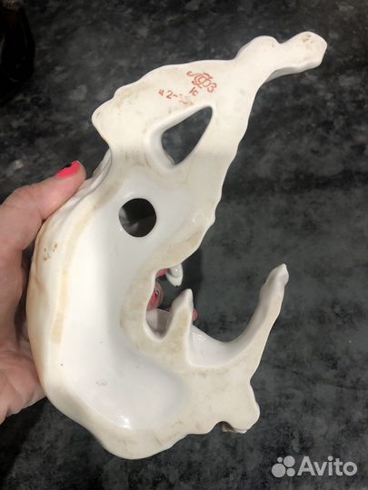 Собака борзая фарфоровая лфз 1-С СССР