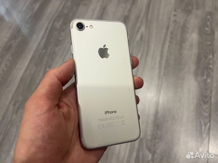 Телефон iPhone 7 128 gb
