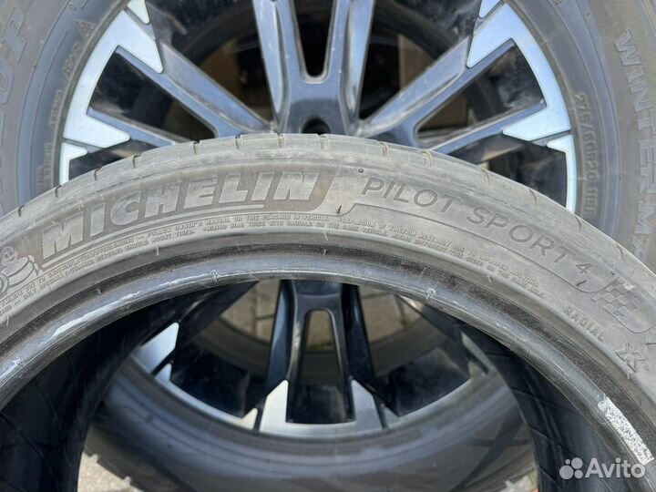 Michelin Pilot Sport 4 245/40 R18 97Y