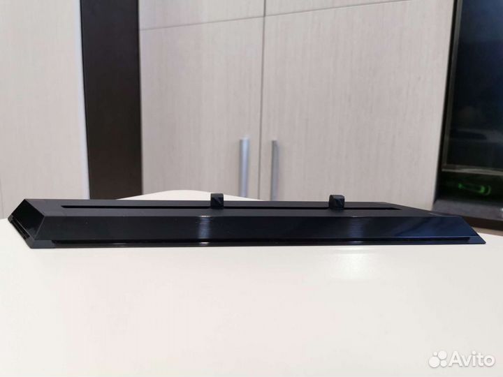 Вертикальный стенд для PlayStation 4