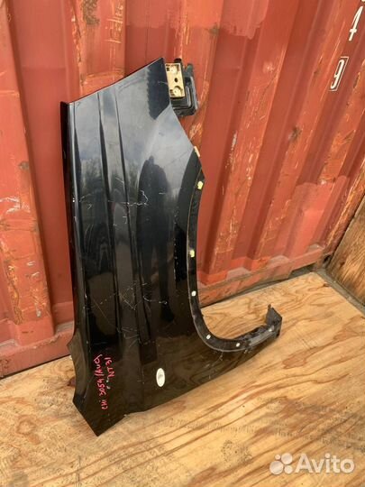 Переднее правое крыло Nissan Икстрейл T31