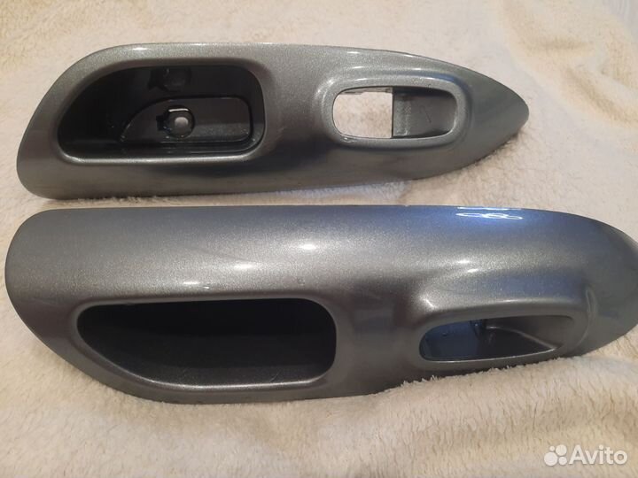 Накладка задней двери для Nissan juke