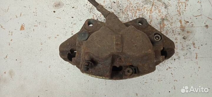 Суппорт передний правый