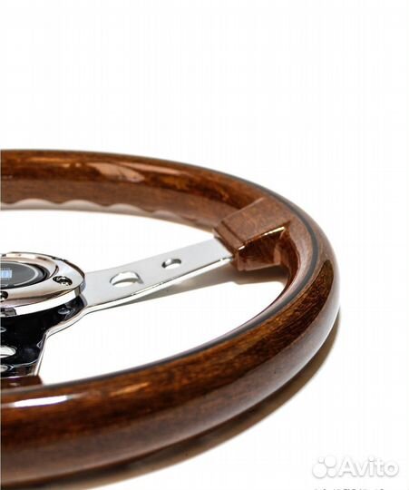 Спортивный руль на LADA nardi