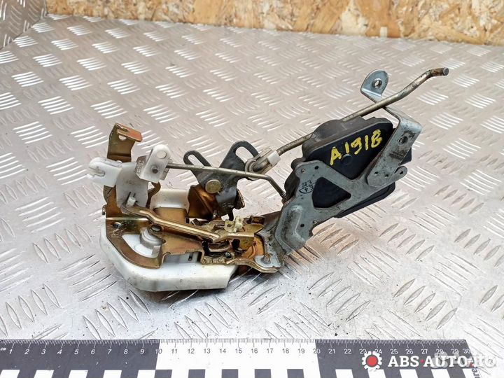 Замок багажника Mitsubishi Montero 3 2001 MR462380