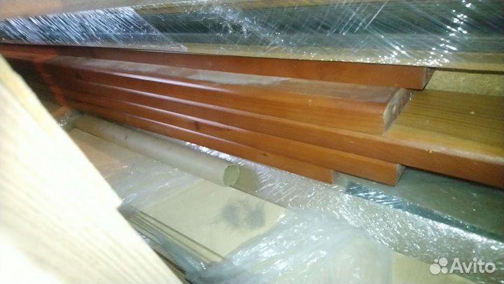 Кровать из массива дерева